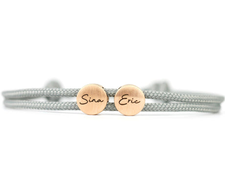 Komimar Gravur Armband in der Farbe rosé mit zwei Namen personalisiert 